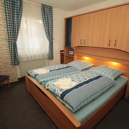 Haus Alle Jahreszeiten Hotell *